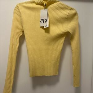 Zara Light Yellow Turtleneck Sweater NWT